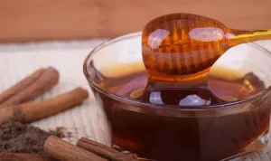 5 manfaat mengejutkan kombinasi madu yang membantu mengatasi gigi berlubang dan jerawat